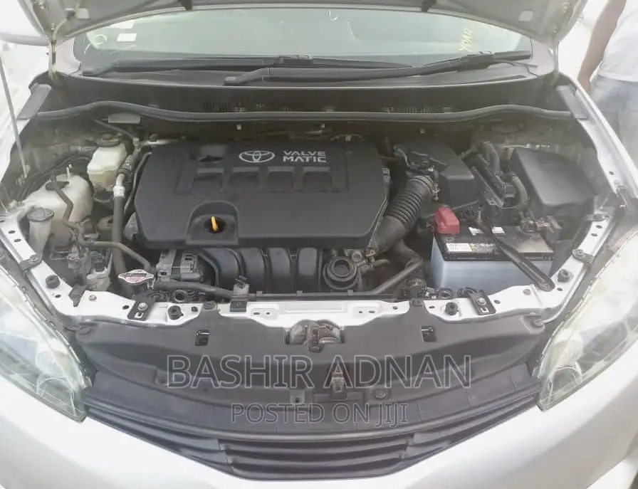 Toyota Wish 2010 Silver