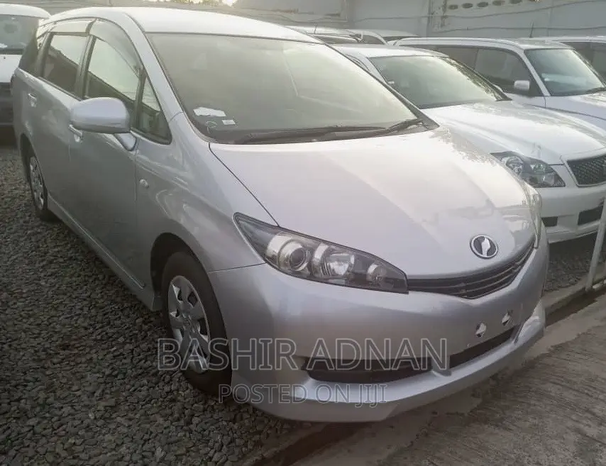 Toyota Wish 2010 Silver
