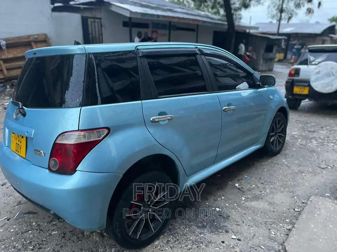 Toyota IST 2005 Blue