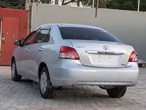 Toyota Belta 2007 Silver