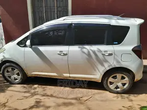 Toyota Ractis 1.5 FWD 2008 White