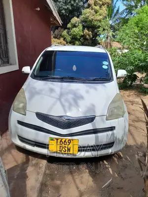 Toyota Ractis 1.5 FWD 2008 White