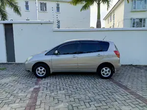 Toyota Corolla Spacio 2003 Gold