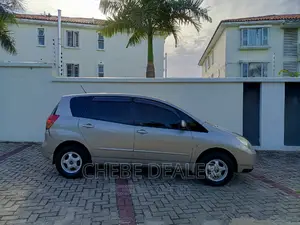 Toyota Corolla Spacio 2003 Gold