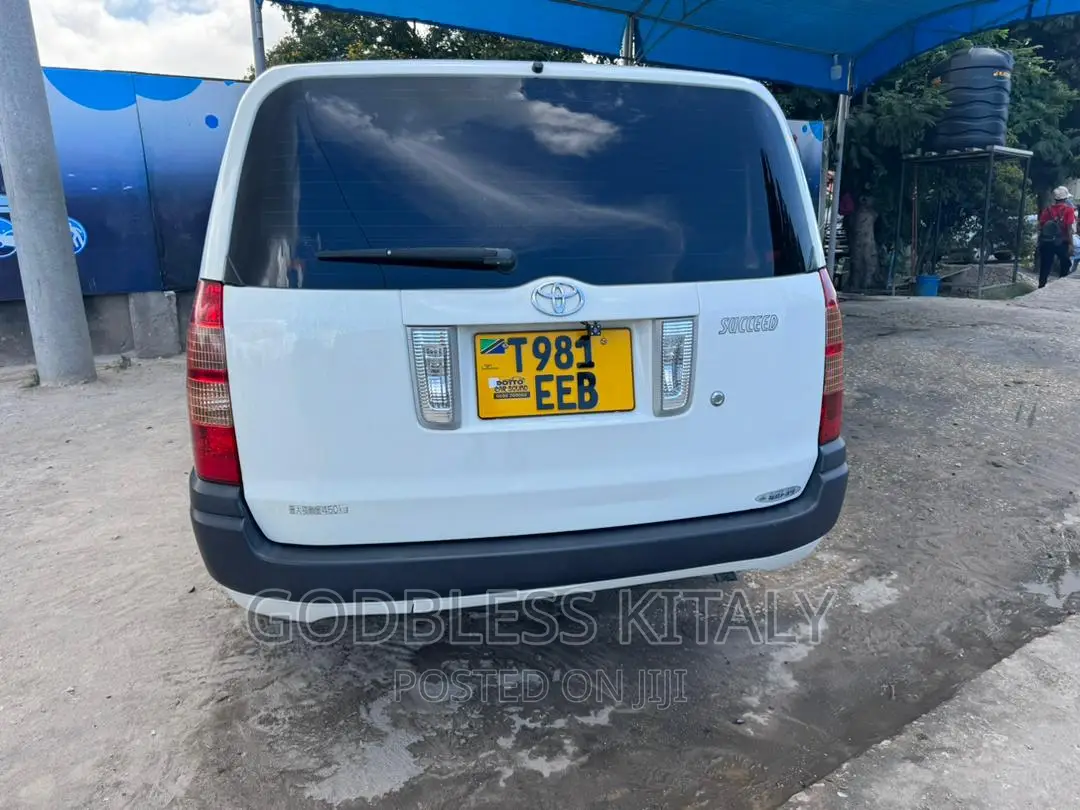 Toyota Succeed 2006 White