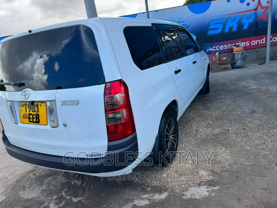Toyota Succeed 2006 White