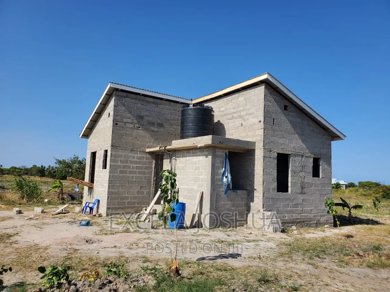 Eneo Lina Nyumba Haijaisha Linauzwa Kigamboni Pemba Mnazi
