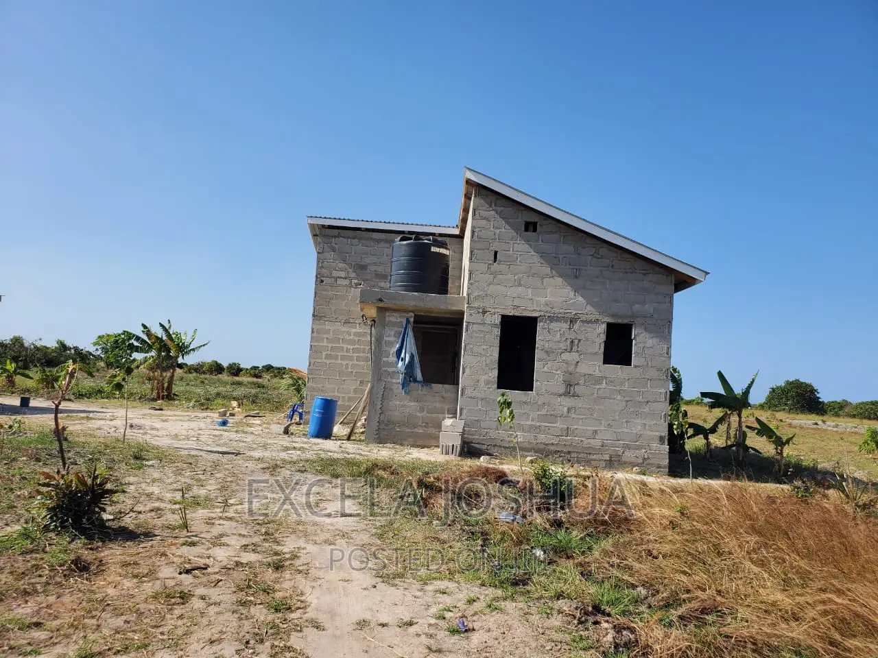 Eneo Lina Nyumba Haijaisha Linauzwa Kigamboni Pemba Mnazi