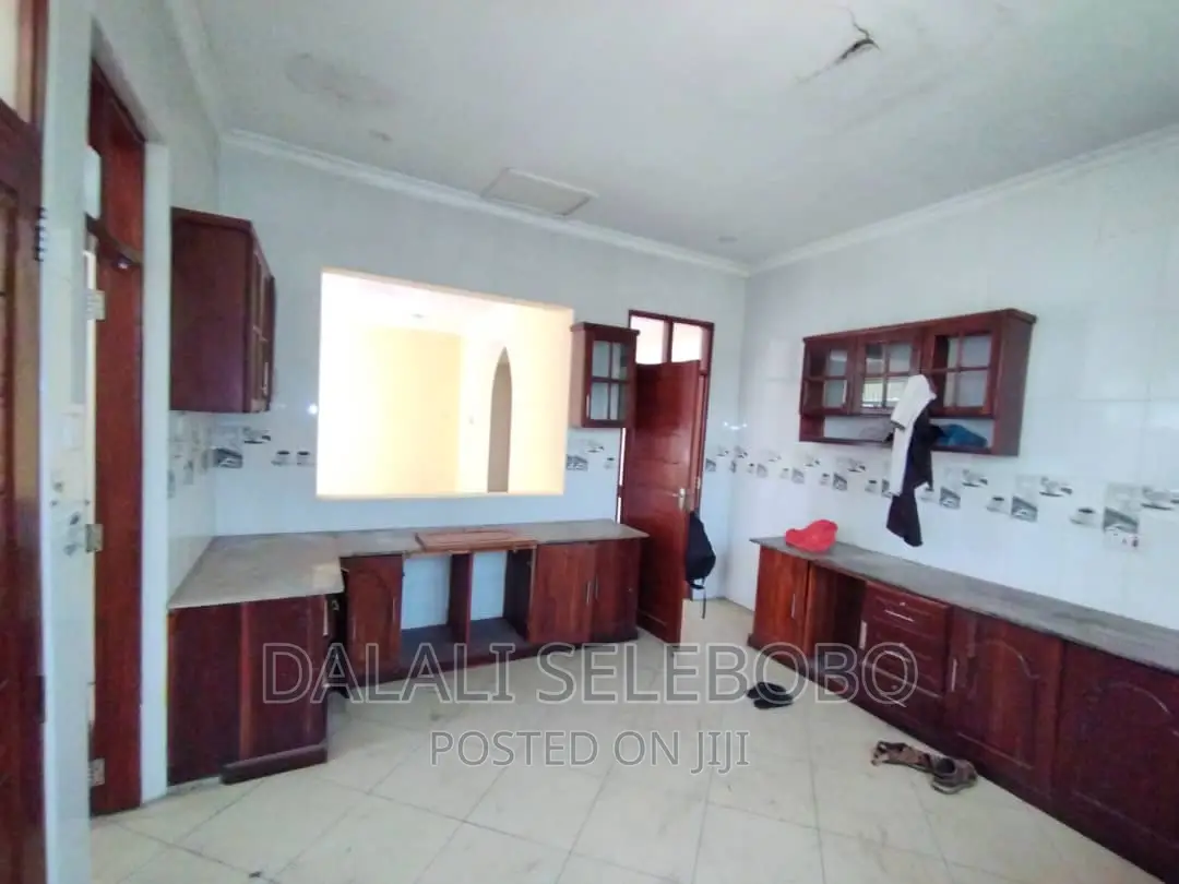 3bdrm Condo in Kimara Bucha for rent
