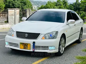 Toyota Crown 2006 White