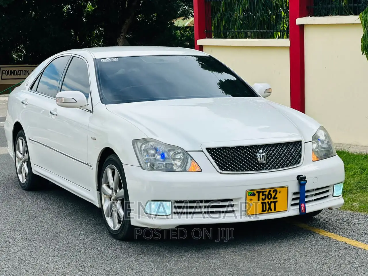 Toyota Crown 2006 White