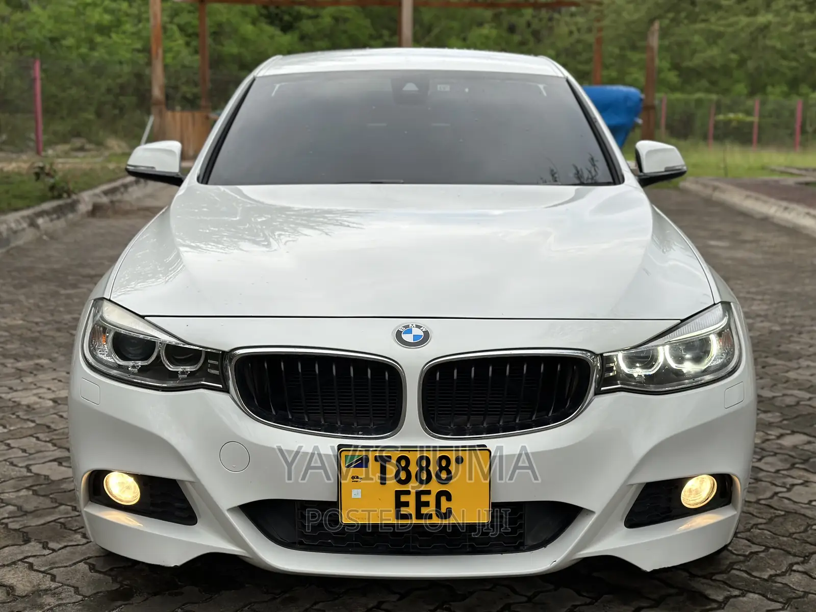 BMW 320i 2013 White
