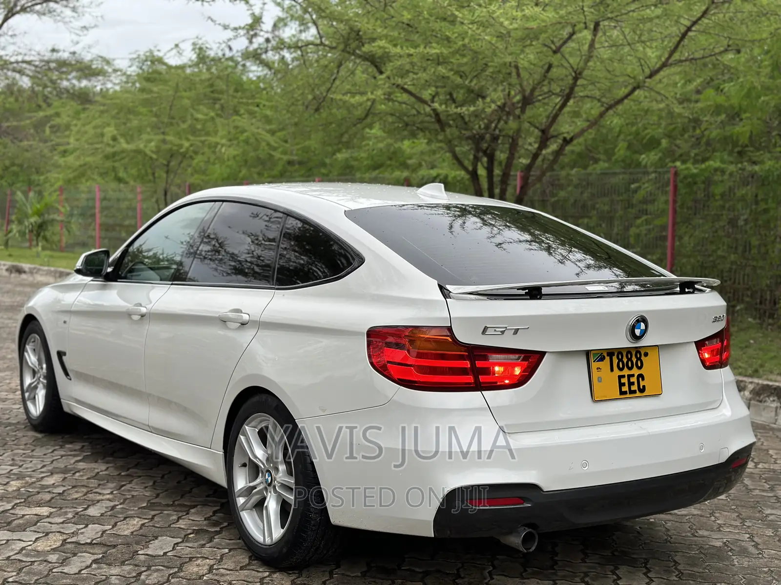 BMW 320i 2013 White