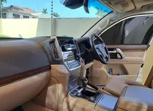 Toyota Land Cruiser 4.5 V8 TD 2017 White