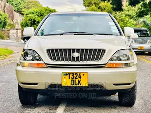 Toyota Harrier 2001 Beige