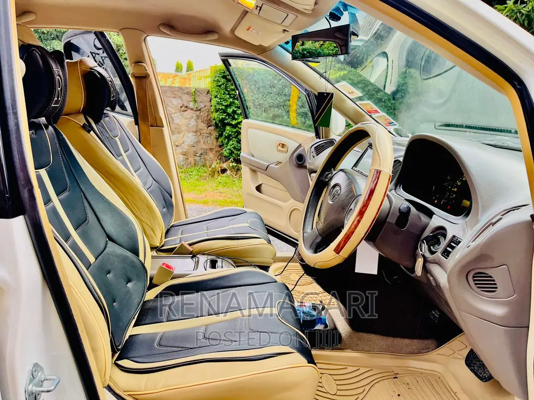 Toyota Harrier 2001 Beige