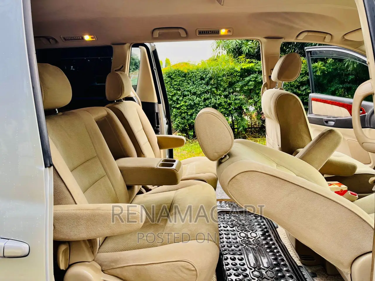 Toyota Alphard 2004 Silver