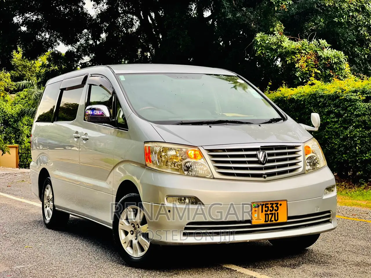 Toyota Alphard 2004 Silver