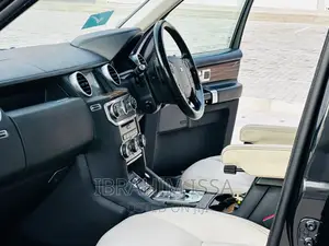 Land Rover Discovery 2013 Black