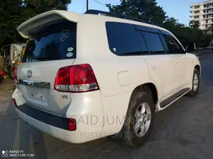 Toyota Land Cruiser 4.6 V8 AX 2009 Pearl