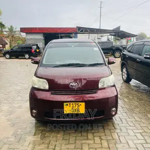 Toyota Porte 1.5 FWD 2010 Ivory