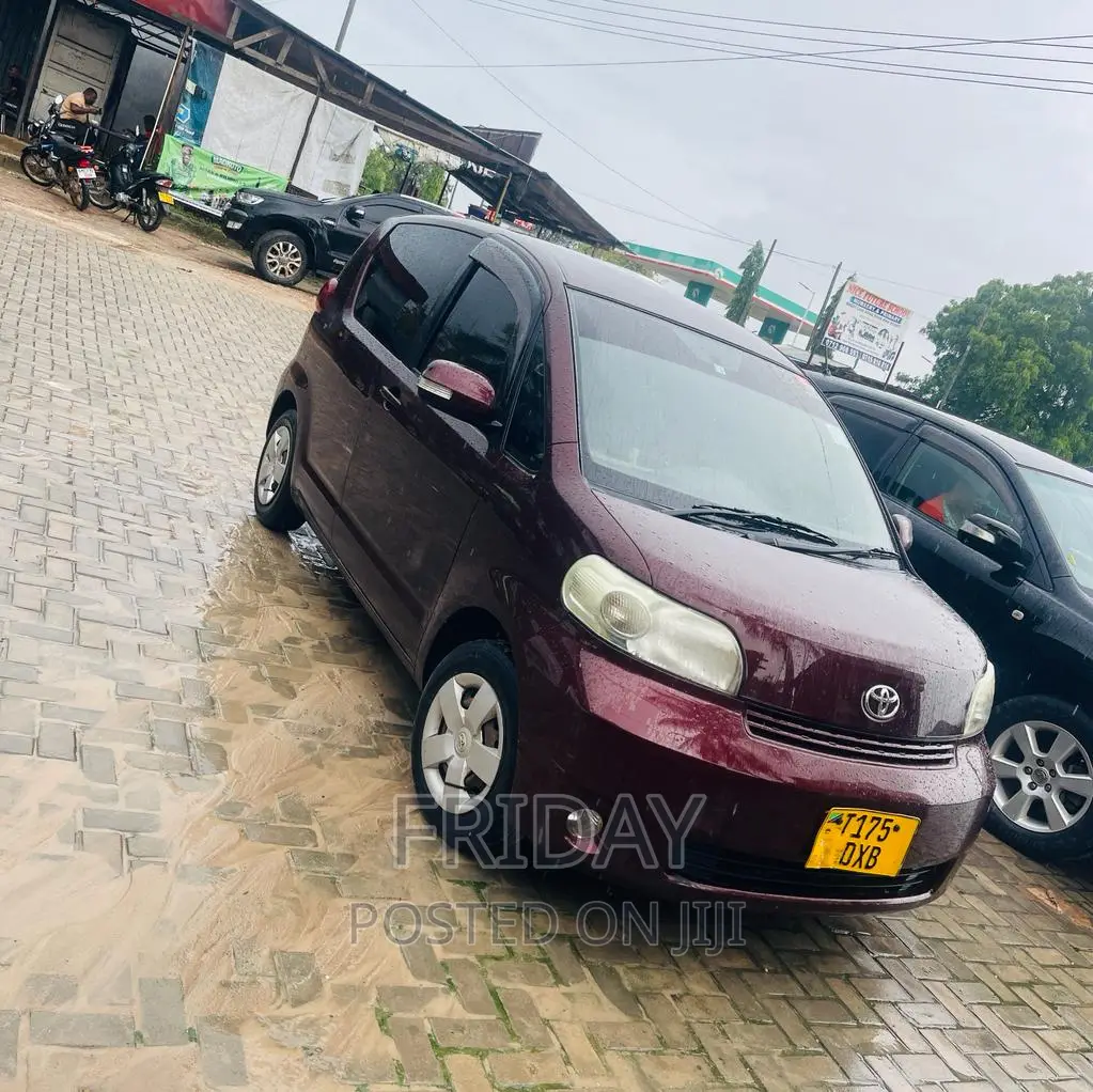 Toyota Porte 1.5 FWD 2010 Ivory