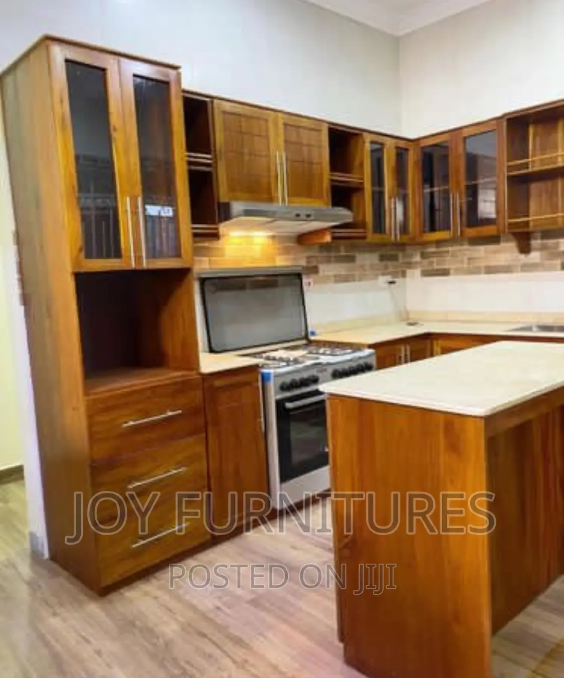Kitchen Cabinets (Mninga)