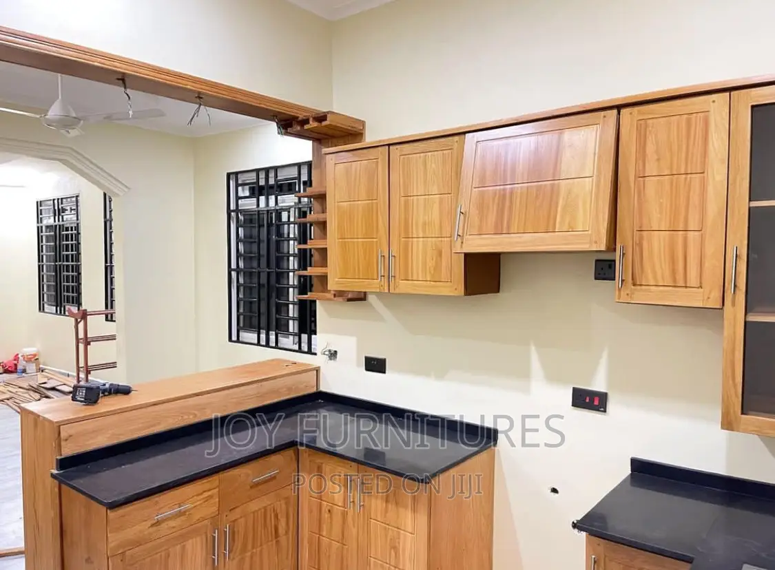 Kitchen Cabinets (Mkongo )