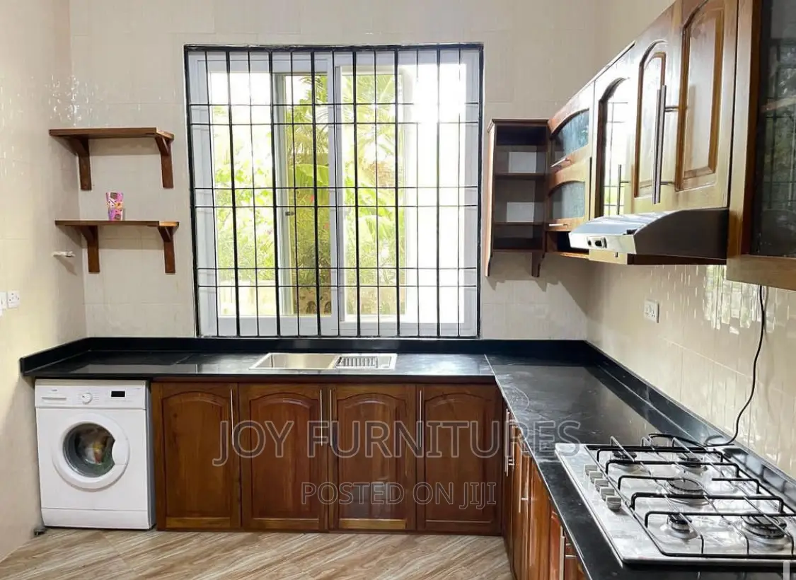 Kitchen Cabinets (Mninga)