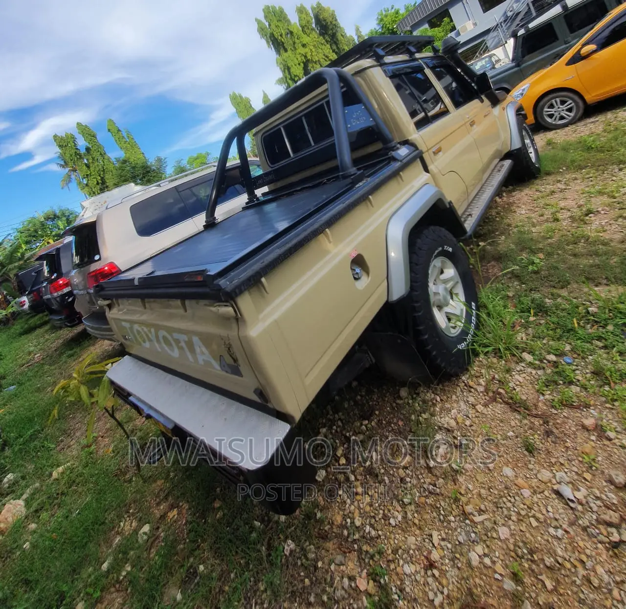 Toyota Land Cruiser 2018 Gold