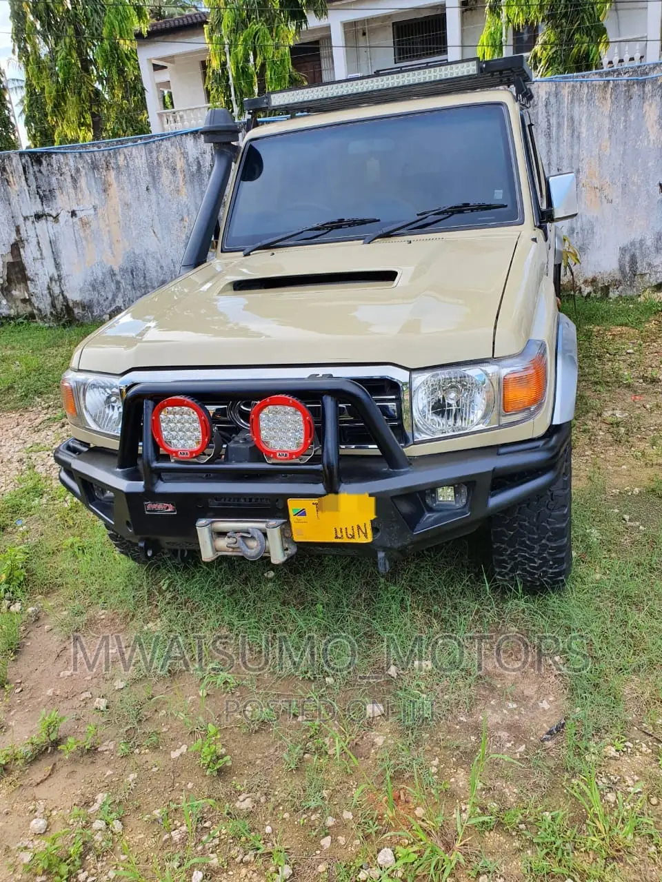 Toyota Land Cruiser 2018 Gold