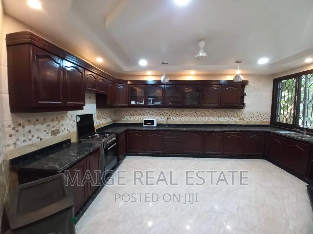 Furnished 3bdrm Apartment in Upanga East for rent