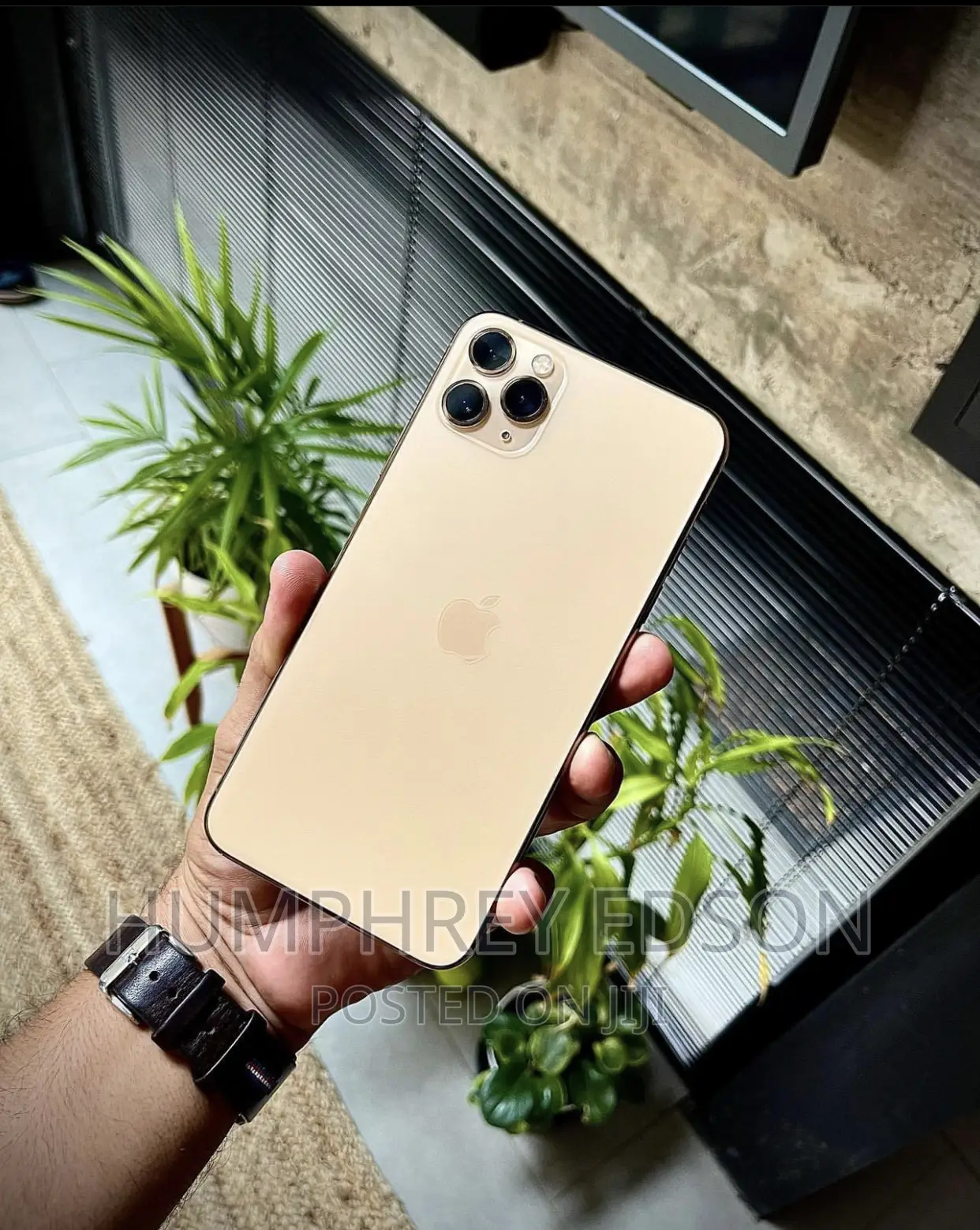 Apple iPhone 11 Pro Max 64 GB Gold