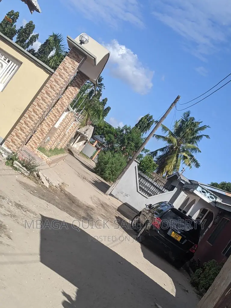 5bdrm Bungalow in Temeke Abiola, Azimio for rent