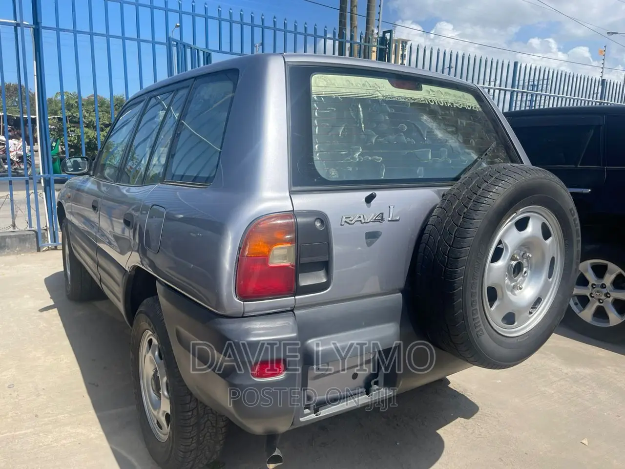 Toyota RAV4 1998 Gray