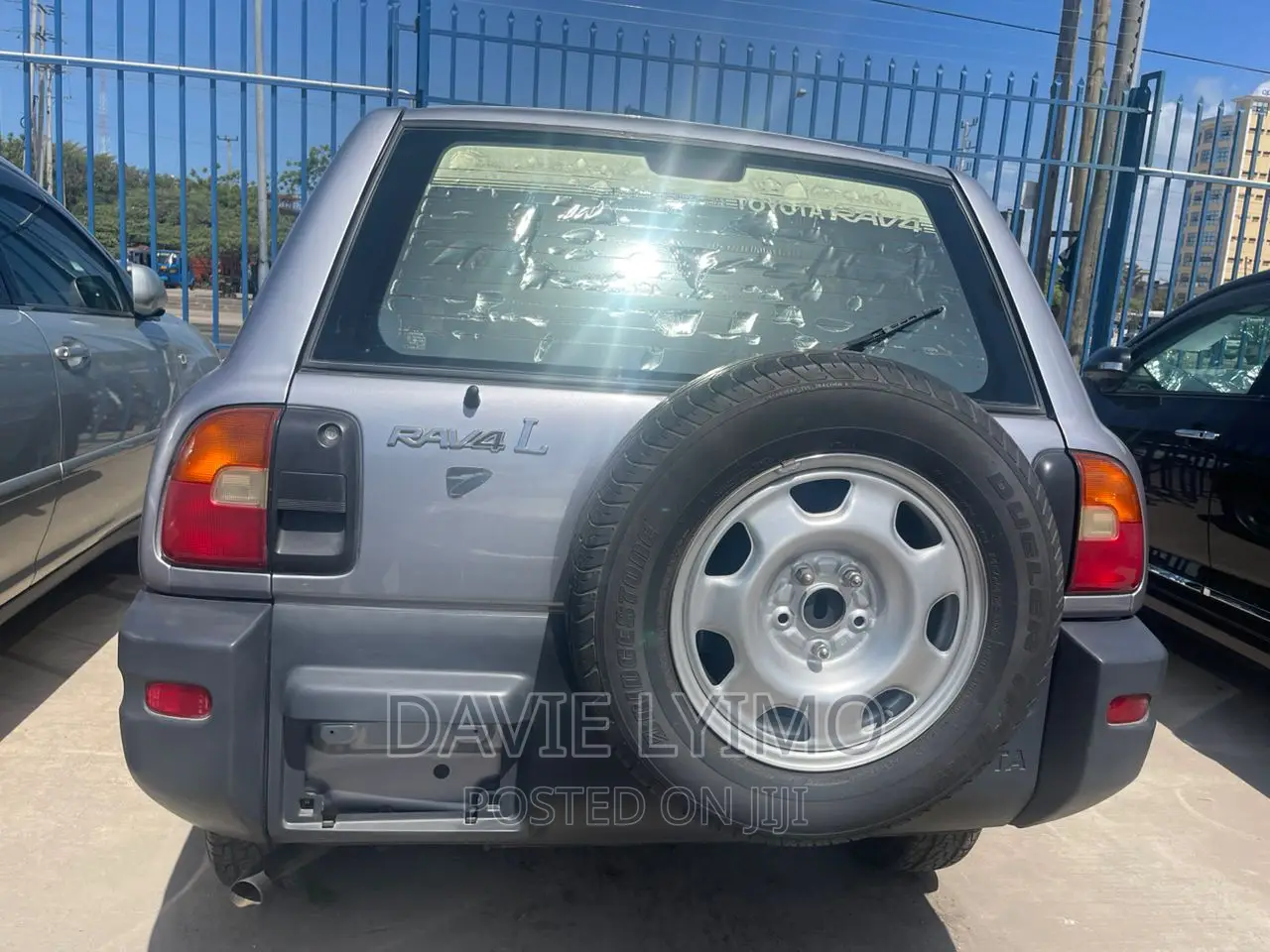 Toyota RAV4 1998 Gray