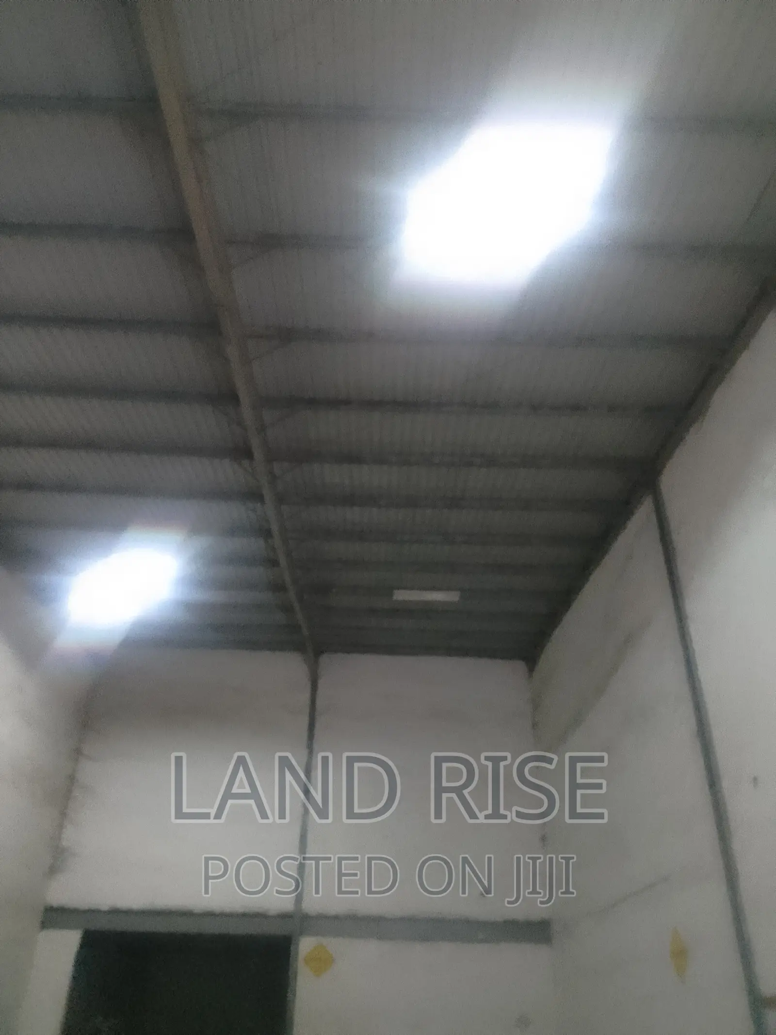 Warehouse in Mandela Road