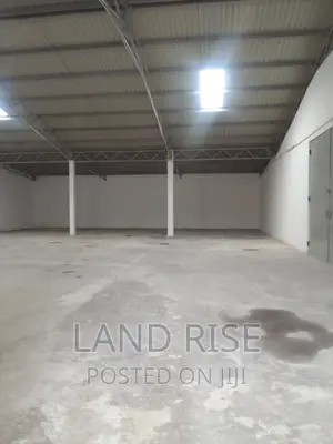 Warehouse With 420 SQM Mandela Road