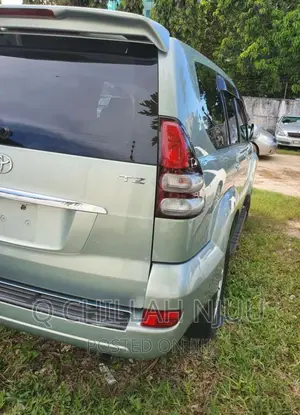 Toyota Land Cruiser Prado 2005 Silver