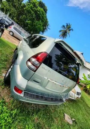 Toyota Land Cruiser Prado 2005 Silver