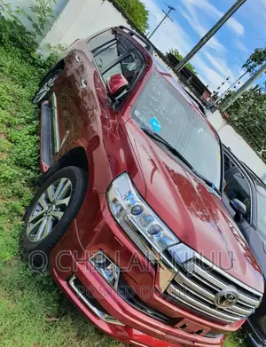 Toyota Land Cruiser 2017 Red