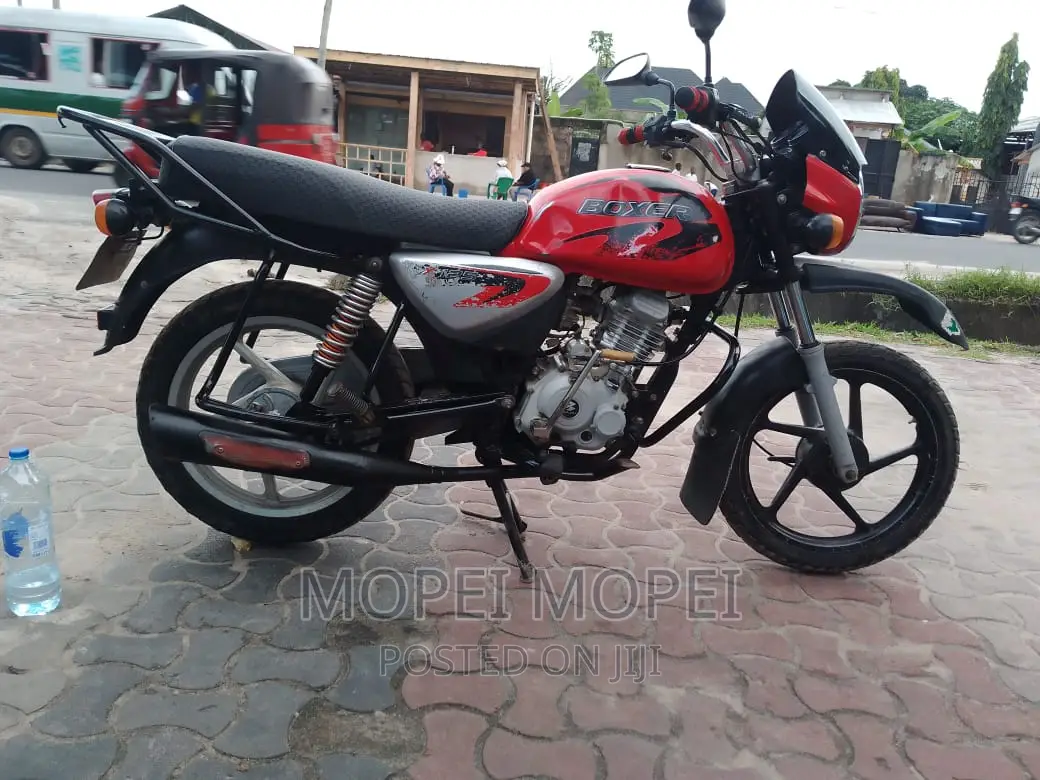 Bajaj Boxer X125 2021 Red