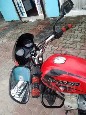 Bajaj Boxer X125 2021 Red