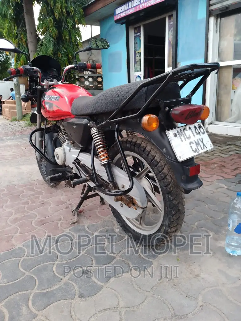 Bajaj Boxer X125 2021 Red