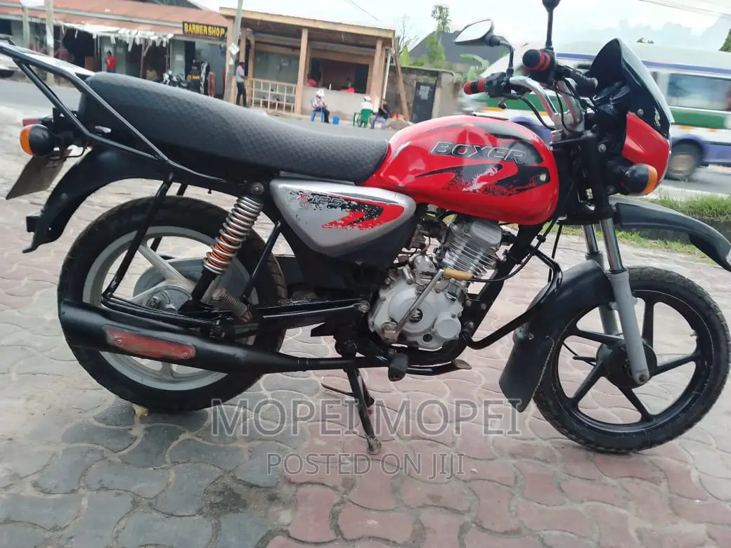Bajaj Boxer X125 2021 Red