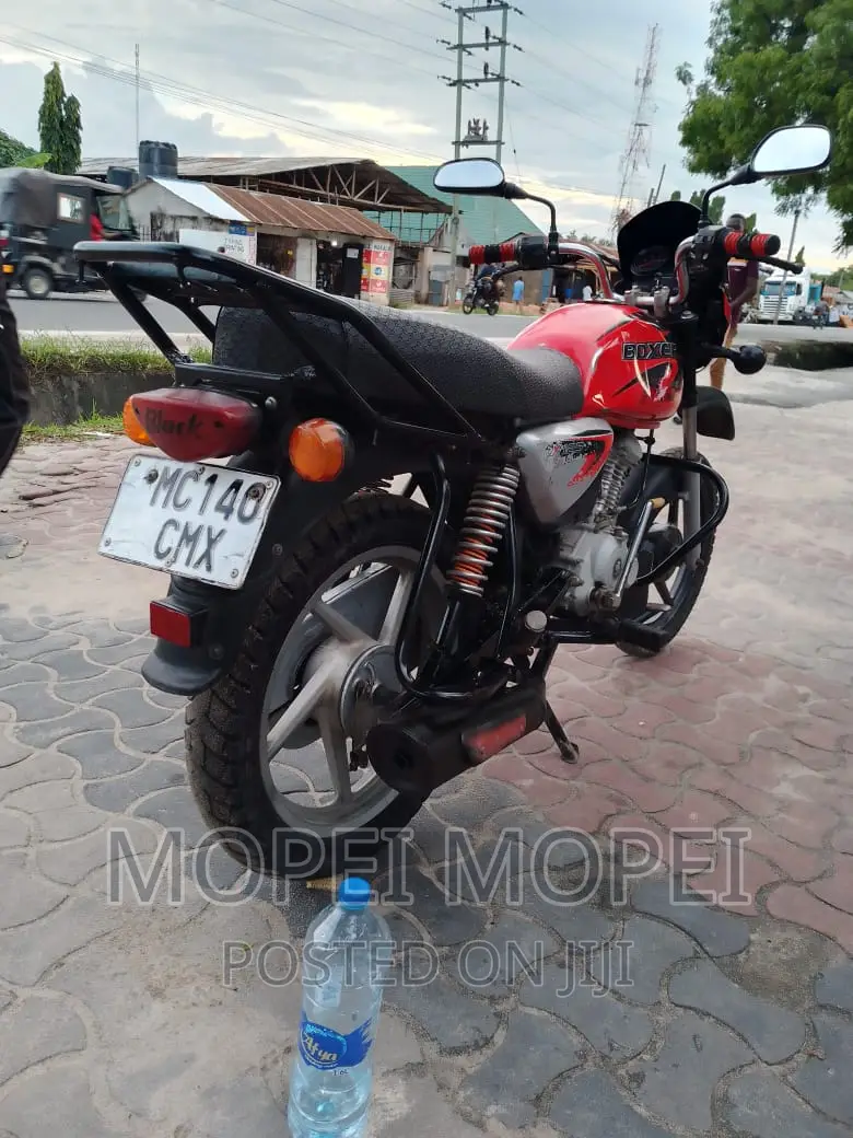 Bajaj Boxer X125 2021 Red