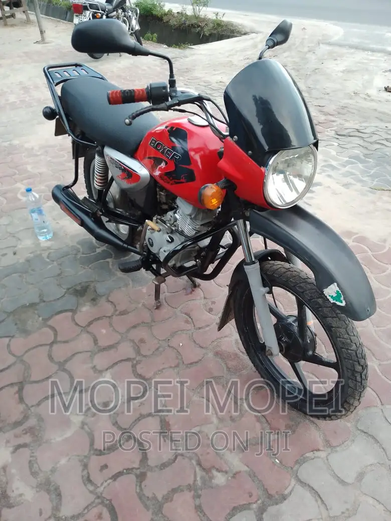 Bajaj Boxer X125 2021 Red