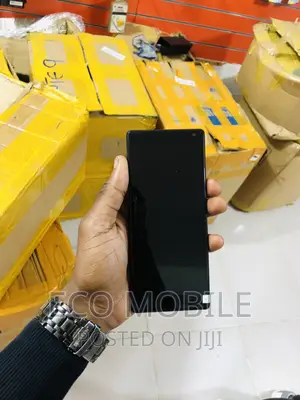 Sony Xperia 8 SOV42 64 GB Black