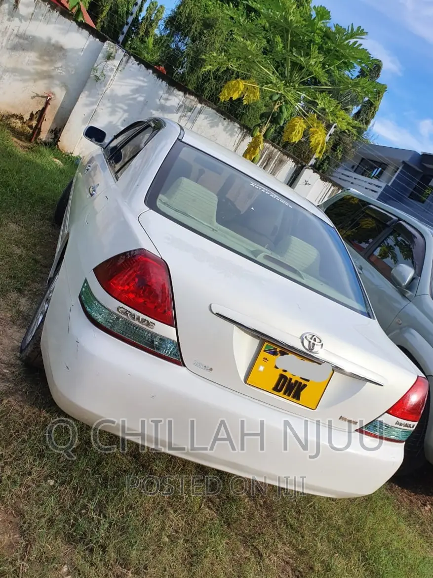Toyota Mark II 2003 White