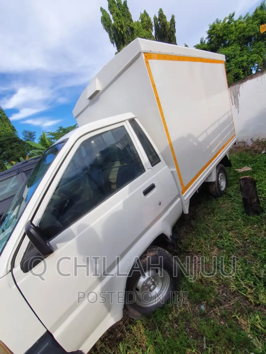 Toyota TownAce 2003 White